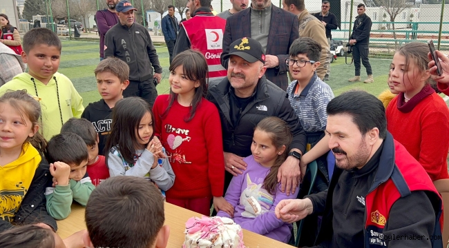 Başkan Sayan ve Vali Varol'dan Ecrin'e doğum günü sürprizi