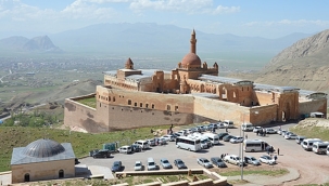 İshak Paşa Sarayı'nın kapanış saati 19.00'a alındı