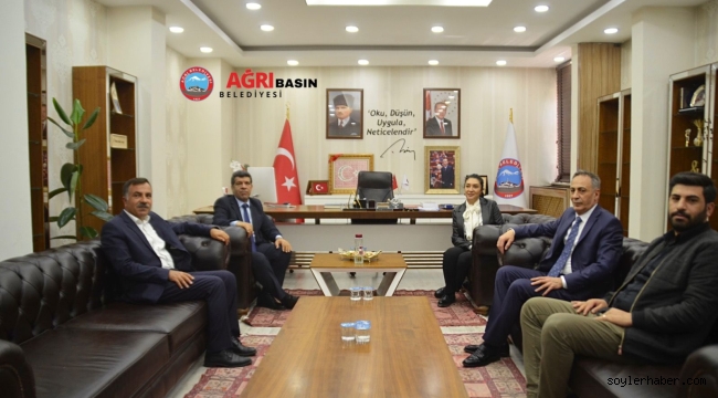 Ağrı AK Parti Milletvekili Ruken Kilerci Ağrı Belediye Başkanı Metin Karadoğan' makamında ziyaret etti.