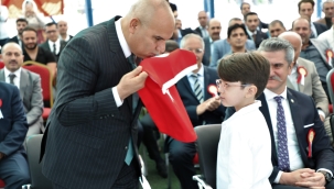 Ağrı'da İlköğretim Haftası kutlamaları renkli görüntülere sahne oldu. 