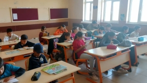 ​​​​​​​Ağrı'da kitap okuma rekoru