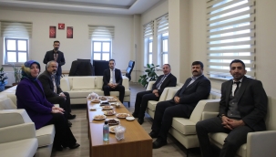 AİÇÜ İSLAMİ İLİMLER FAKÜLTESİ'NE DEKAN PROF. DR. MEHMET SALİH GEÇİT' ATANDI