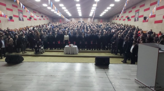 AK PARTİ AĞRI'DA SALONLARA SIĞMADI