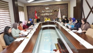 ​​​​​​​Neslihan Gül Koç, Ağrı'da devamsız öğrenciler için toplantı düzenledi