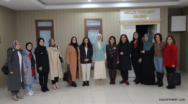 Neslihan Gül Koç,  "Kadın Varsa Hayat Var"  
