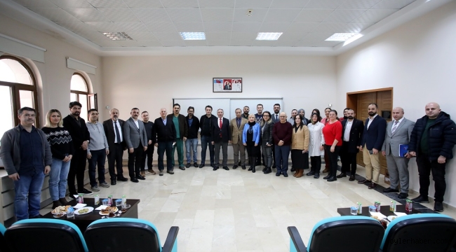  AİÇÜ'de Tıp Fakültesi Akademisyenlerine Yeni Yıl Sürprizi