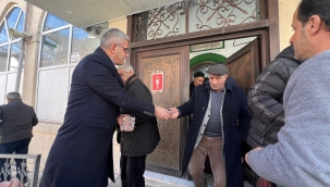 DOĞUBAYAZIT'TA EĞİTİMCİLER ŞEHİTLER İÇİN MEVLİD VERİP LOKMA DAĞITTILAR