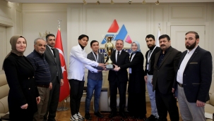 KARABULUT, Türkiye Birincisini Makamında Kabul Etti 