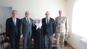 AĞRI VALİSİ KOÇ VE EŞİ ŞEHİT AİLESİNİN İFTAR SOFRASINA KONUK OLDULAR