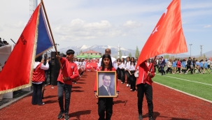 ​​​​​​​23 Nisan Ulusal Egemenlik ve Çocuk Bayramı Doğubayazıt'ta Coşkuyla Kutlandı.