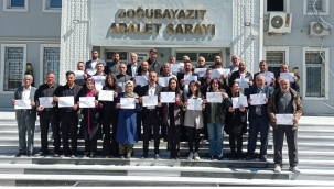 DOĞUBAYAZIT'TA BELEDİYE BAŞKANI KENAN ALKAN MAZBATASINI ALDI