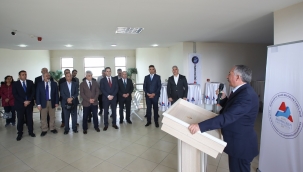 ​​​​​​​AİÇÜ İİBF'de Finans Laboratuvarı Açıldı