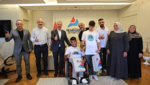 Rektör Karabulut, Madalya Kazanan Sporcuları Misafir Etti