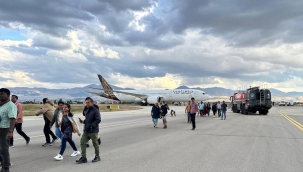 Hindistan'dan Almanya'ya giden uçakta bomba alarmı! İhbar asılsız çıktı