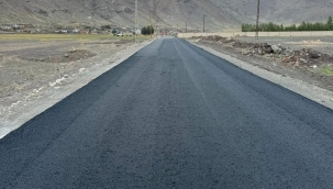 Ağrı'da Köy Yolları Asfaltla Modernleşiyor, Hayat Kolaylaşıyor