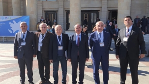 AİÇÜ Rektörü Prof. Dr. Karabulut, "Nahçıvan Özerk Cumhuriyetinin Siyasi Tarihindeki Rolü" Konferansında 