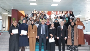 Ağrı'da Anne Akademisi Projesine Katılan Kadınlara Sertifika Verildi!