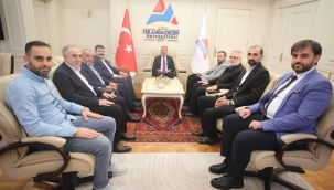 Suriye Uyruklu Akademisyenlerden AİÇÜ Rektörü Karabulut'a Teşekkür Ziyareti