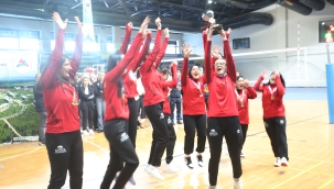 ÜNİLİG Voleybol Bölgesel Lig'de Kadınlarda AİÇÜ 1.nci oldu