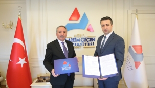  Rektör Karabulut, AİÇÜ Öğrencilerine Büyük Müjdeyi Verdi