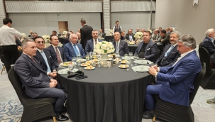 Ağrı'nın Yüzyılı İçin İstanbul'daki Ağrılı İş İnsanları Pullman Otel'de Bir Araya Geldi.