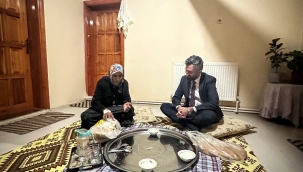 BAŞKAN YILDIZ, YALNIZ YAŞAYAN 78 YAŞINDAKİ HALİME TEYZE İLE İFTAR AÇTI