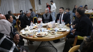 Diyadin Kaymakamı ve eşi Şehit ve Gazi yakınlarıyla iftar sofrasında bir araya geldi