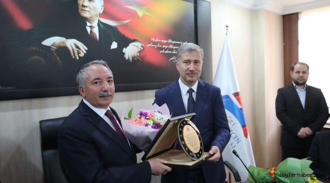 Ağrı İbrahim Çeçen Üniversitesinde Devir Teslim Töreni 