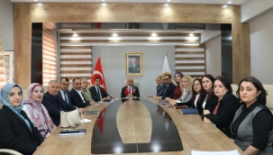 Doğubayazıt Kaymakamı Murat Ekinci, Şube Müdürleriyle Bir Araya Geldi.