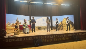 Ağrı'da Kadim Dengbêjlik Geleneği Tiyatro Sahnesinde Yeniden Canlandı