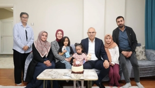 Ağrı Valisi Mustafa Koç ve Eşi, Özel Gereksinimli Ebrar'ın Doğum Gününü Kutladı