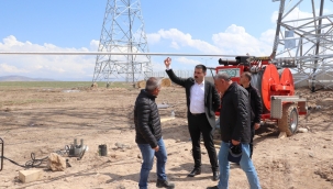 Diyadin Kaymakamı Karali'den Trafo Merkezi Enerji Nakil Hattı İnşaatına Ziyaret