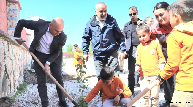 Doğubayazıt Kaymakamı Ekinci, Miniklerle Birlikte Fidan Dikti