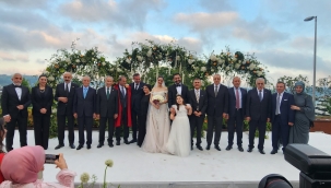  Doğubayazıtlı İş İnsanı İbrahim Yasubuğa'nın Oğlunun Düğün Töreninde Siyaset ve İş Dünyası Bir Araya Geldi
