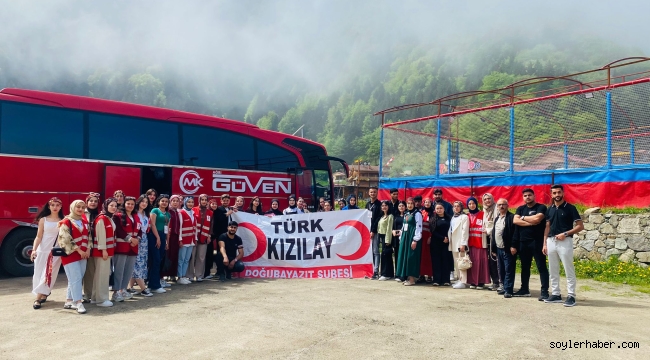 ​​​​​​​Öğrencilere Doğubayazıt Kızılay'dan Rize-Trabzon Gezisi