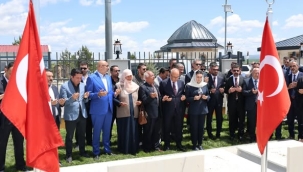 Ağrı'da Siyaset ve Bürokrasi, Kurban Bayramı'nda Vatandaşlarla Bir Araya Geldi