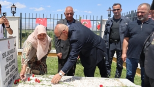 ​​​​​​​Ağrı'da 15 Temmuz Demokrasi ve Milli Birlik Günü dolayısıyla düzenlenen anlamlı etkinliklerle şehitler anıldı, milli birlik mesajları verildi.