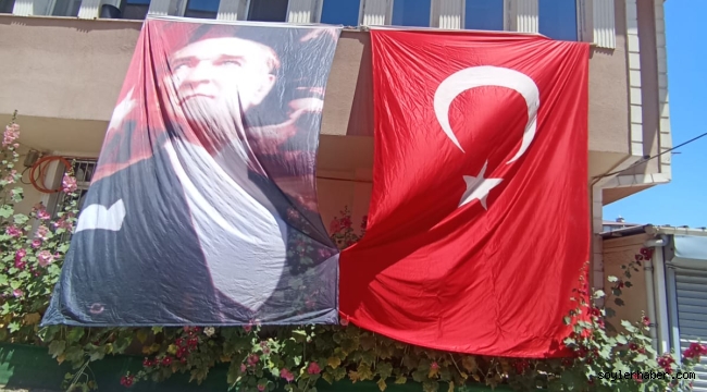 Ağrı'da 15 Temmuz için bin 24 okul ve kuruma Türk bayrağı asıldı