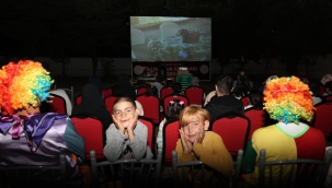 Ağrı'da Yaz Akşamları Açık Hava Sineması Keyfi