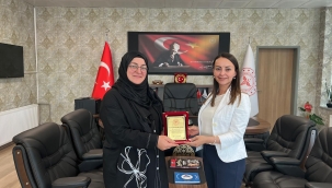 ​​​​​​​Ağrı İl Sağlık Müdürlüğü'nde Görev Süresi Dolan Yöneticilere Plaket Takdimi