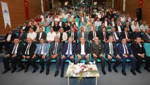 AİÇÜ'de "İmparatorluktan Cumhuriyete Türkiye'de Vesayet" Konferansı Düzenlendi