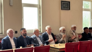 ​​​​​​​AK Parti Ağrı İl Başkanı İlhami Yıldız'ın Girişimiyle Ağrı'da Husumetli Aileler Birbirilerine Barış Ellerini Uzattılar