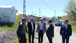 Eleşkirt Kaymakamı ve Belediye Başkanı Ergözü Köyü'nde Vatandaşlarla Buluştu