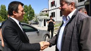 ​​​​​​​Patnos Kaymakamı Dertlioğlu, Belediye Başkanı Taşkın'ı Ziyaret Etti.