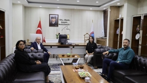 22.Dönem AK Parti Ağrı Milletvekili Av. Halil Özyolcu DEM Partili Ağrı Belediye Başkanı Hazal Aras'ı Makamında Ziyaret Etti