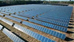 DOĞUBAYAZIT AYRANCI KÖYÜNDE GÜNEŞ ENERJİSİ KAPASİTESİ ARTIŞA GİDİYOR