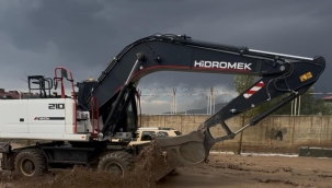 ​​​​​​​Doğubayazıt'ta Sel ve Çamur Felaketi: Altyapı Eksikliği Hayatı Felç Etti