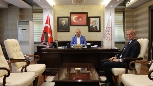 ​​​​​​​Hamur Kaymakamı Erkan Minuz, ilçede görevine başladı.