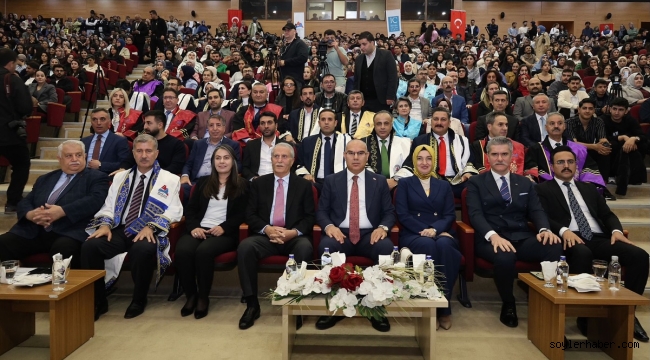 AİÇÜ'de 2025-2026 Akademik Yılı Gösterişli Törenle Açıldı