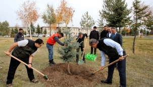  AİÇÜ Yerleşkesi Yeşile Bürünecek: 100 Bin Metrekare Alanda Ağaçlandırma Protokolü